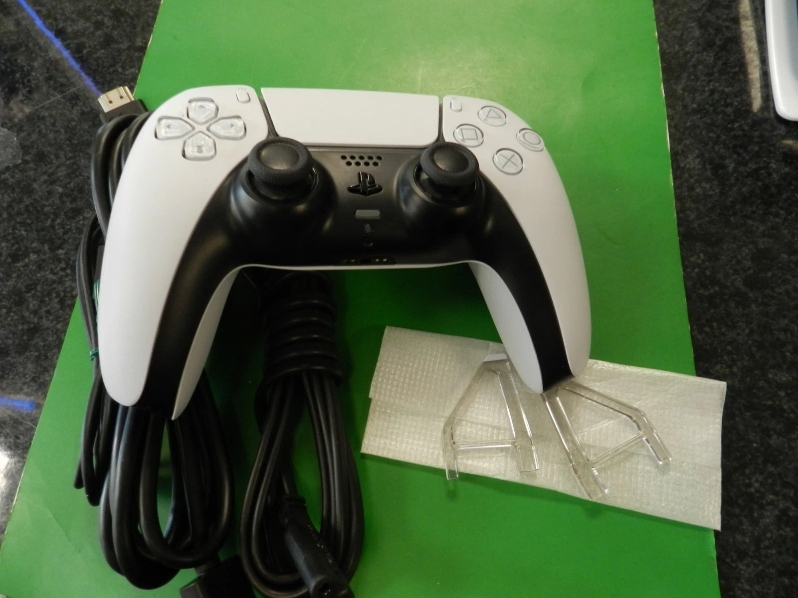Sony PlayStation 5 Slim 1 To Édition Disque Blanche (CFI-2016) avec Manette DualSense – Occasion Très Bon État